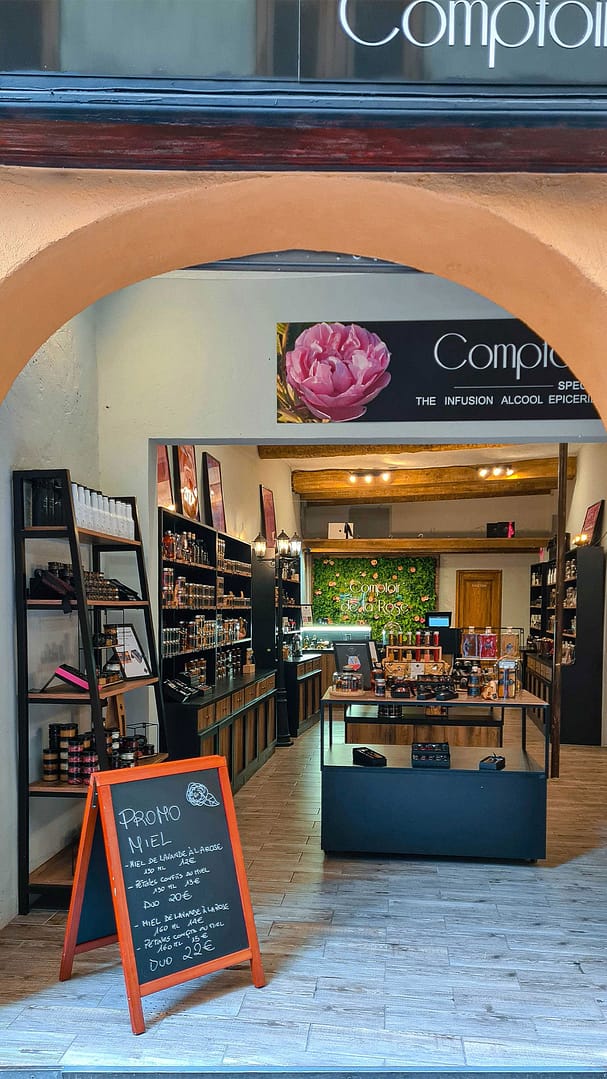 Prise photo et retouches - extérieur magasin de Nice du Comptoir de la Rose par Pierre Fayard