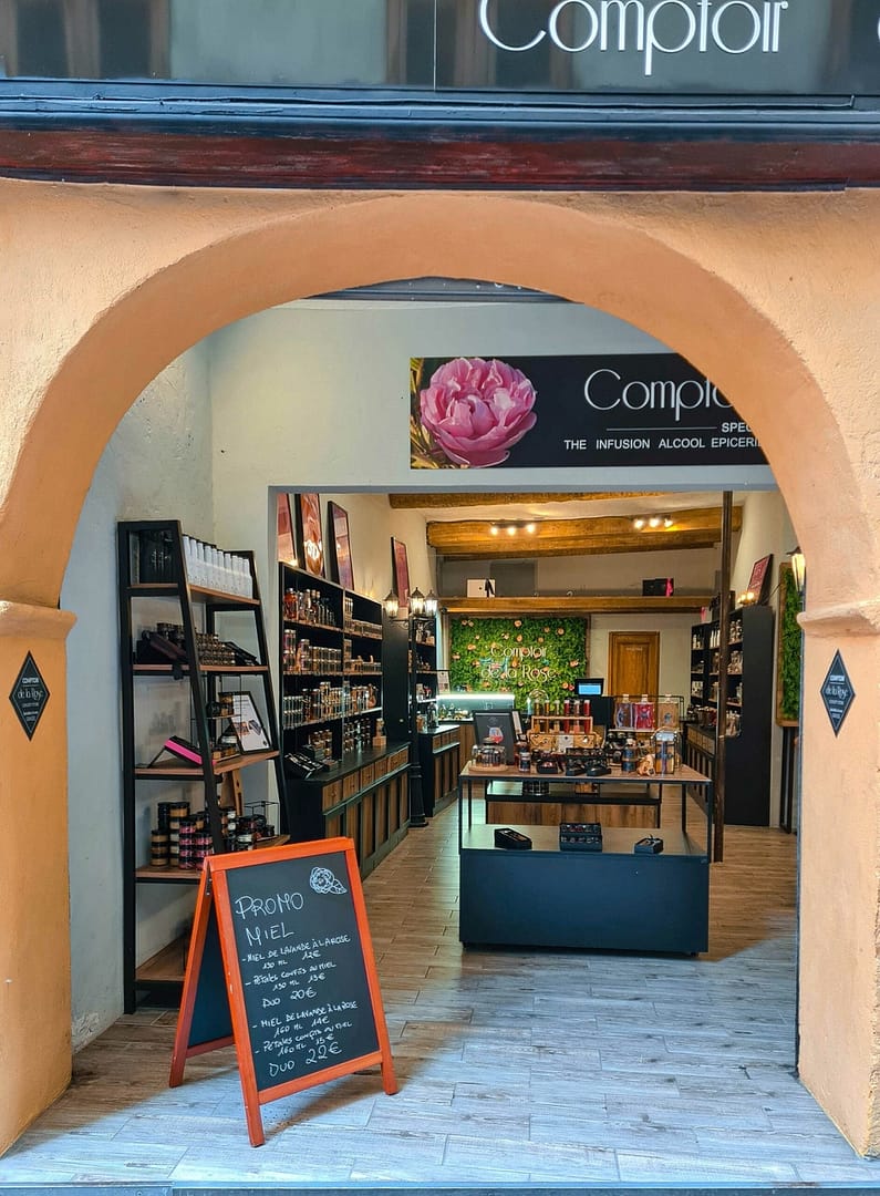 Prise photo et retouches - extérieur magasin de Nice du Comptoir de la Rose par Pierre Fayard